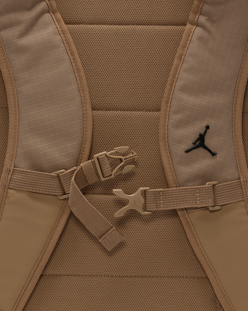 Jordan Blacktop Backpack (25L) 11