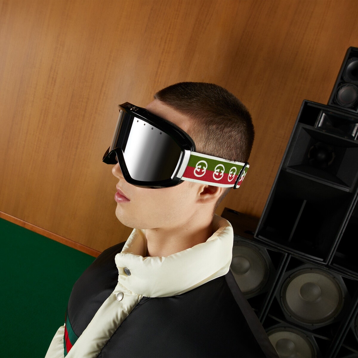 Mask-shaped sunglasses - 5