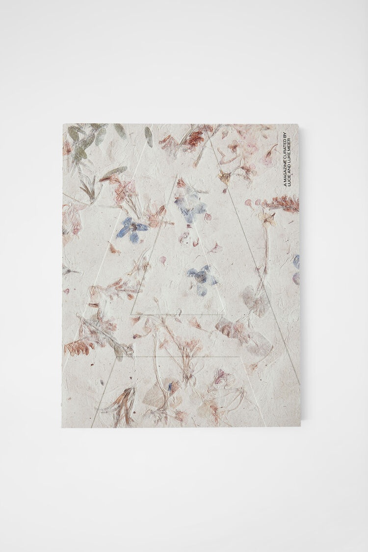 jilsander 『A Magazine Curated By』 A MAGAZINE CURATED BY LUCIE AND LUKE MEIER