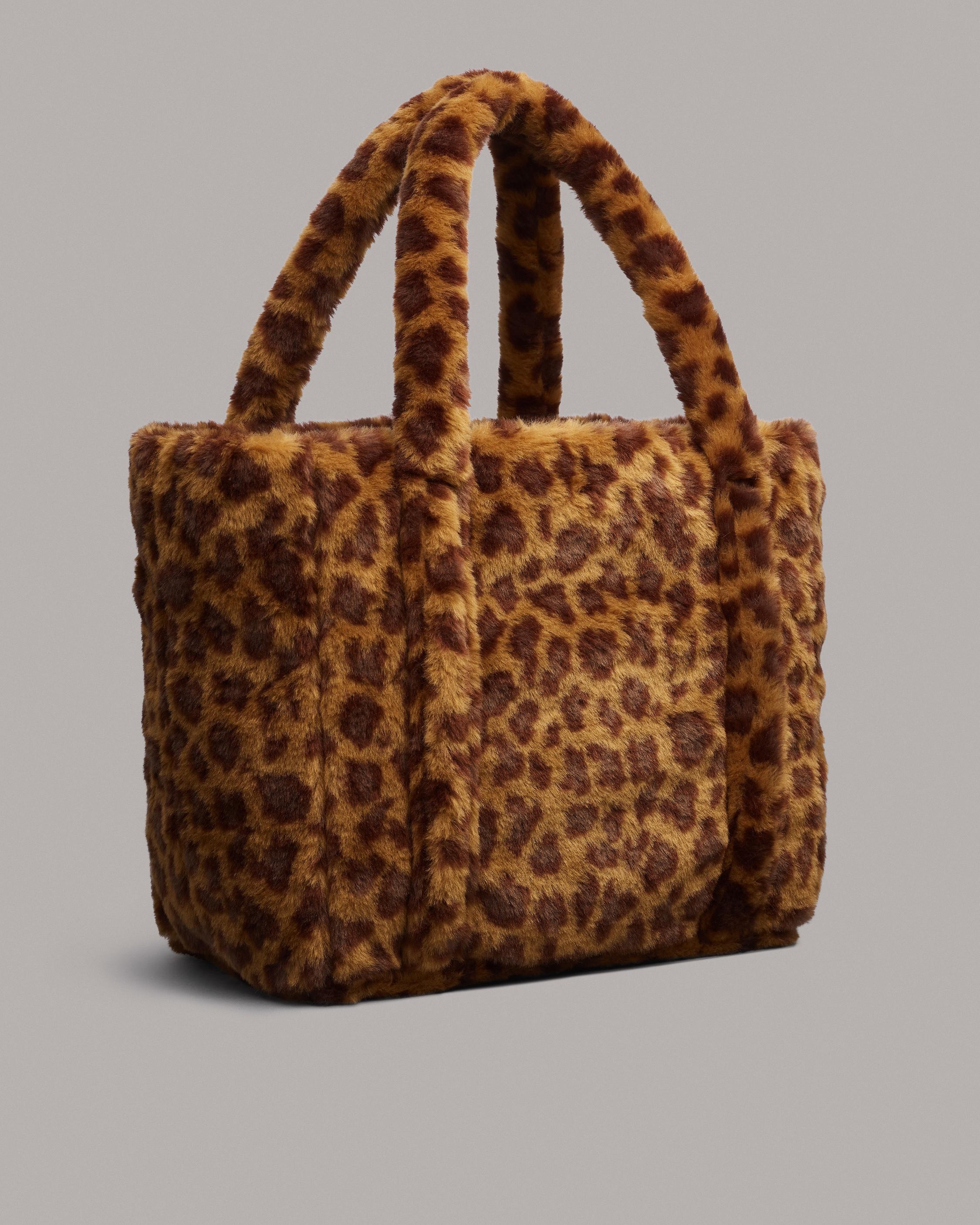 Small Cloud Tote - Leopard Faux Fur
Small Tote Bag - 3