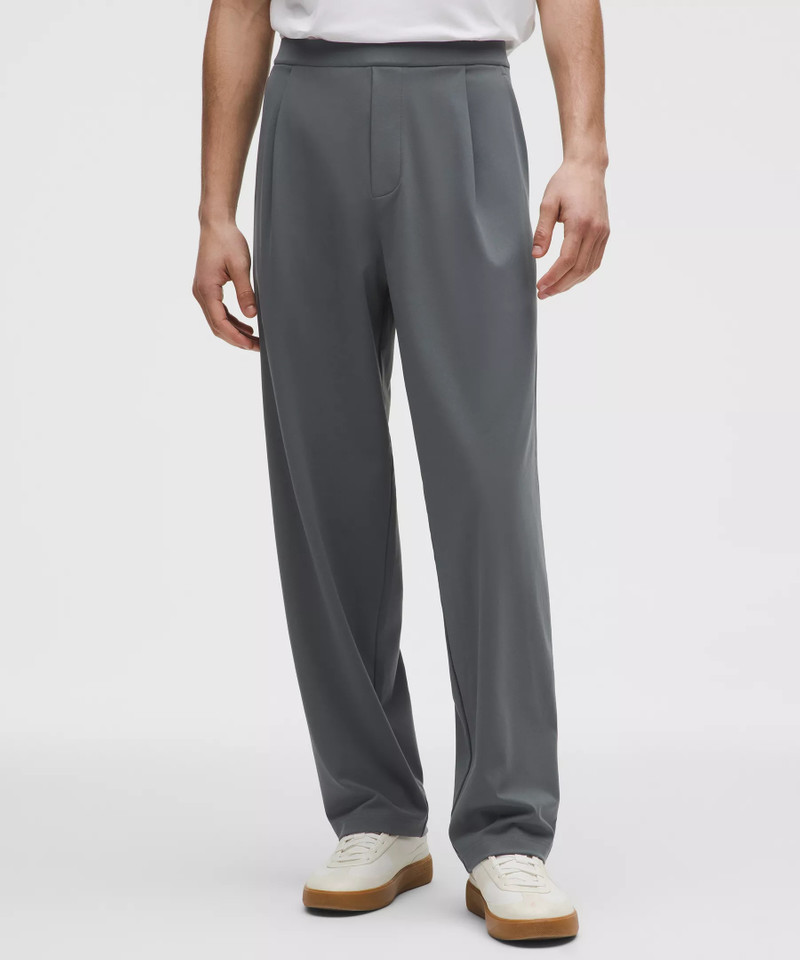 lululemon Men's Daydrift Relaxed-Fit Pleated Trouser *Regular outlook
