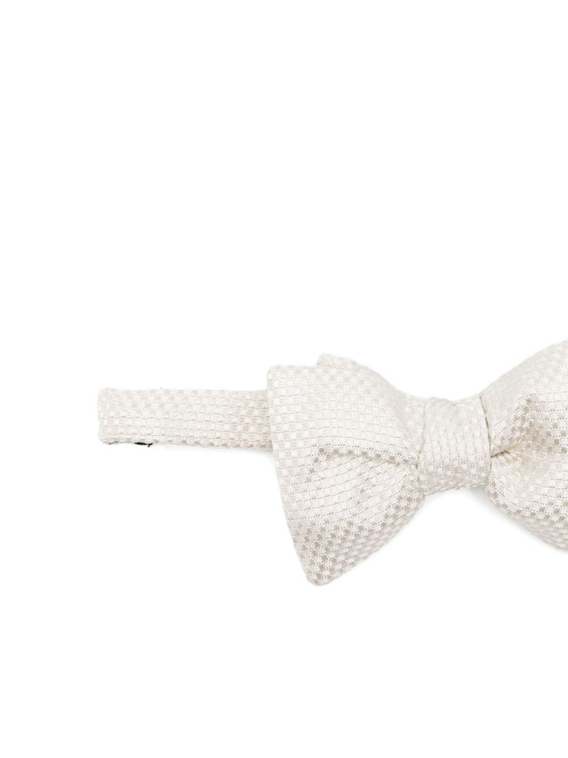 TOM FORD textured bow tie outlook