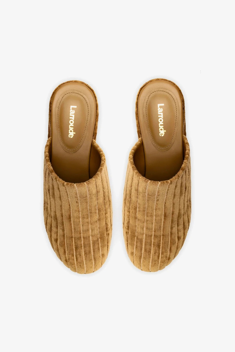 Miso Platform Clog In Latte Velvet 6
