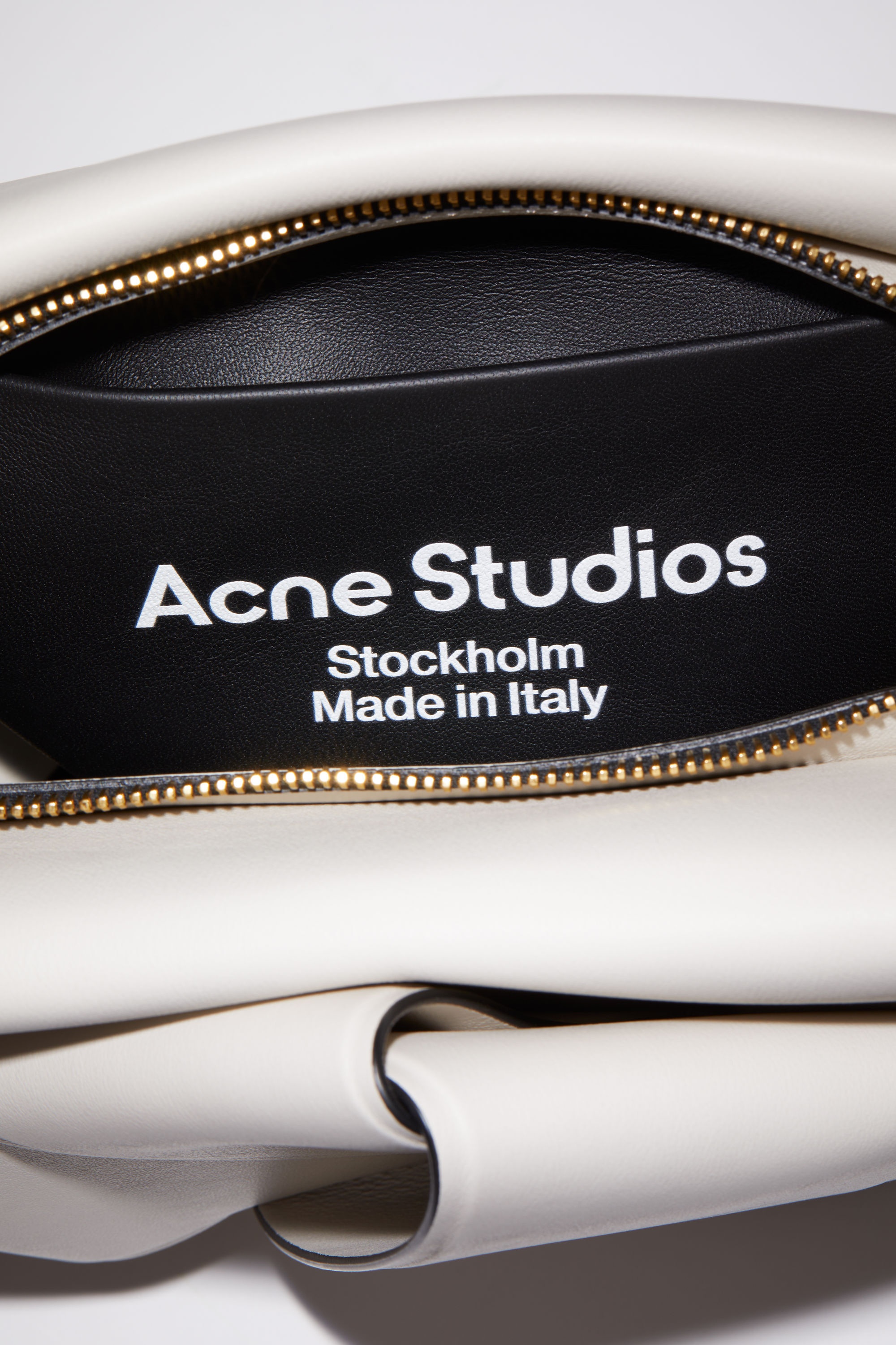 Musubi shoulder bag - White/black - 9