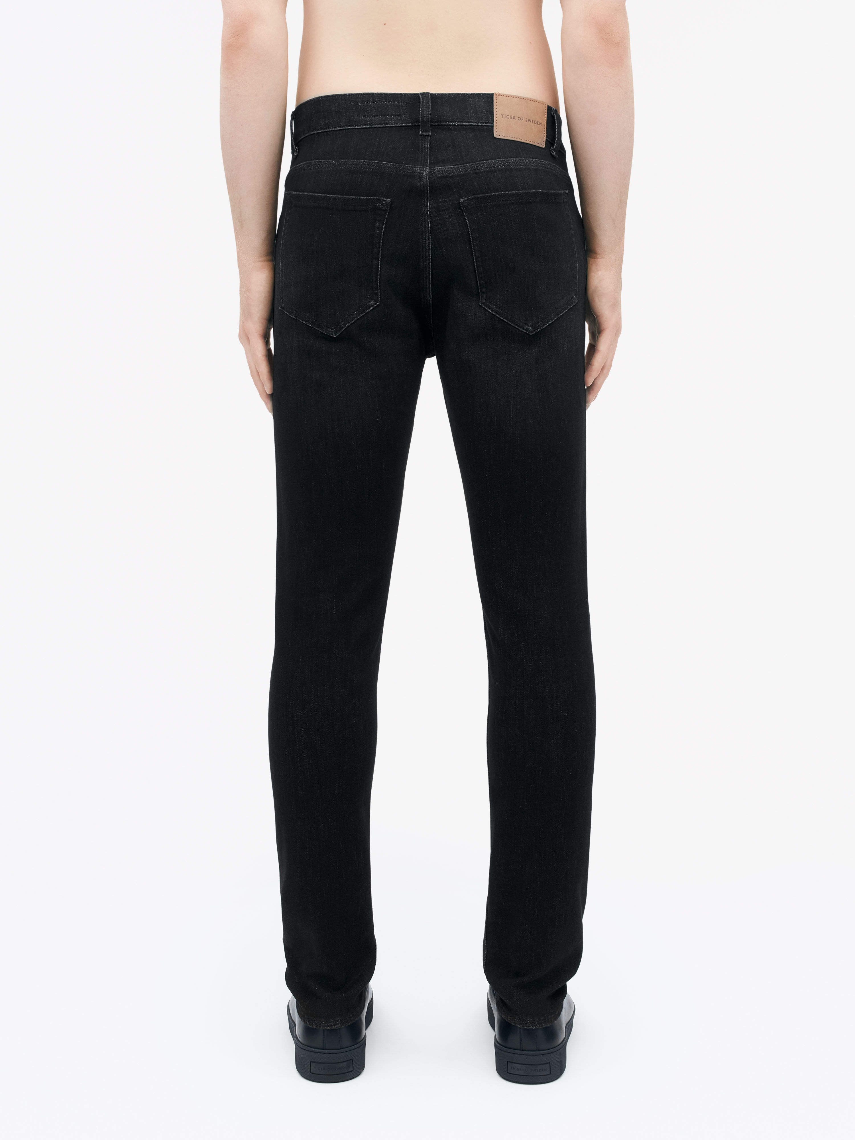 Evolve Slim Fit Cotton Jeans - 4