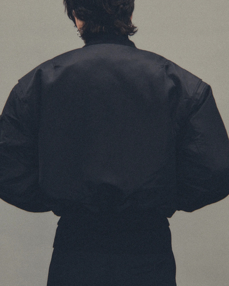 CROPPED BROAD BOMBER OIL 6