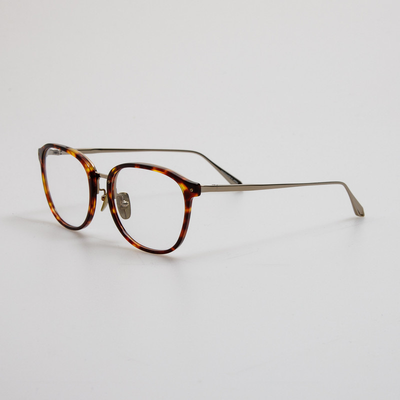 LINDA FARROW Park Optical in Caramel Dark Tortoiseshell outlook