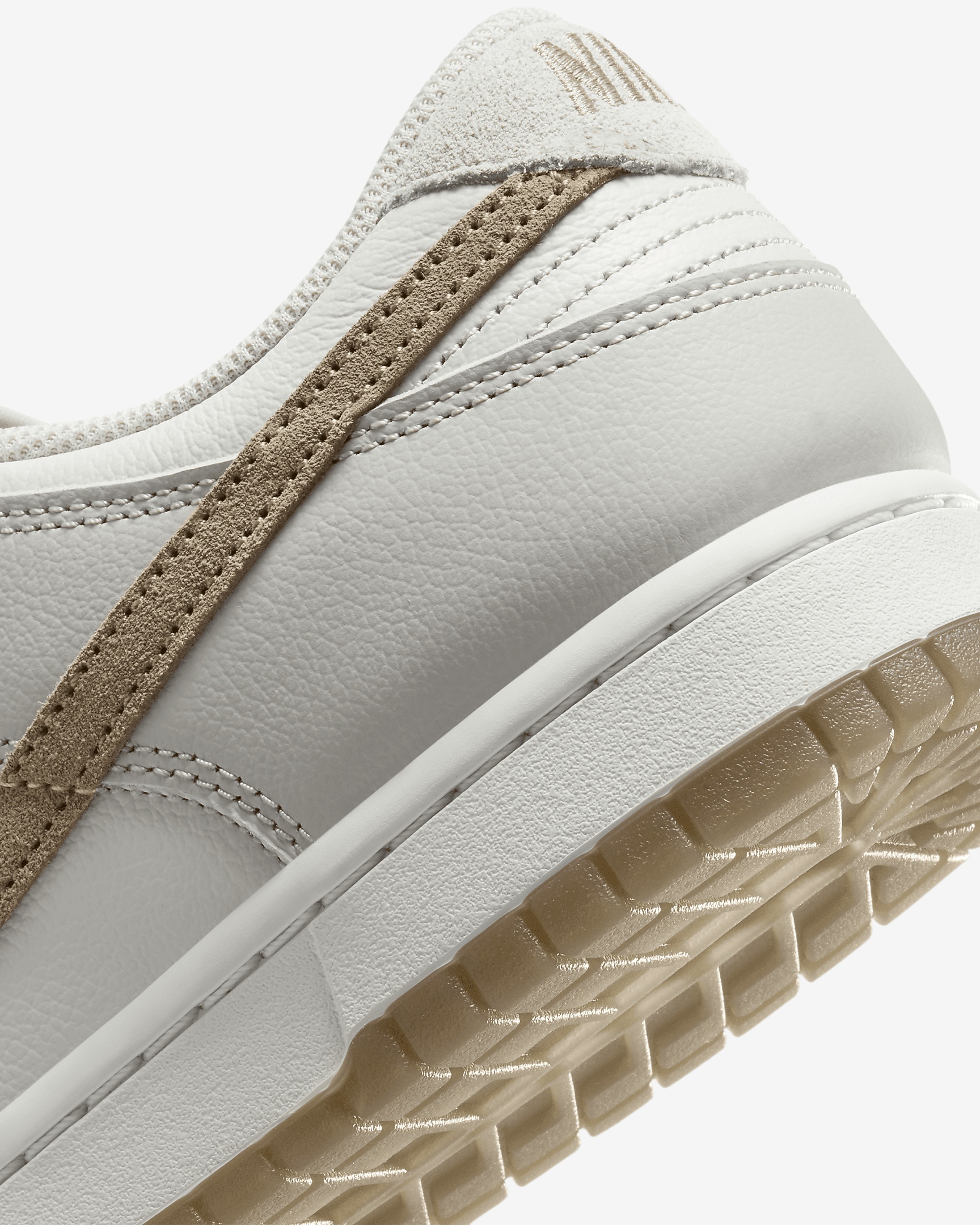 Nike Men's Dunk Low Retro SE Shoes - 9