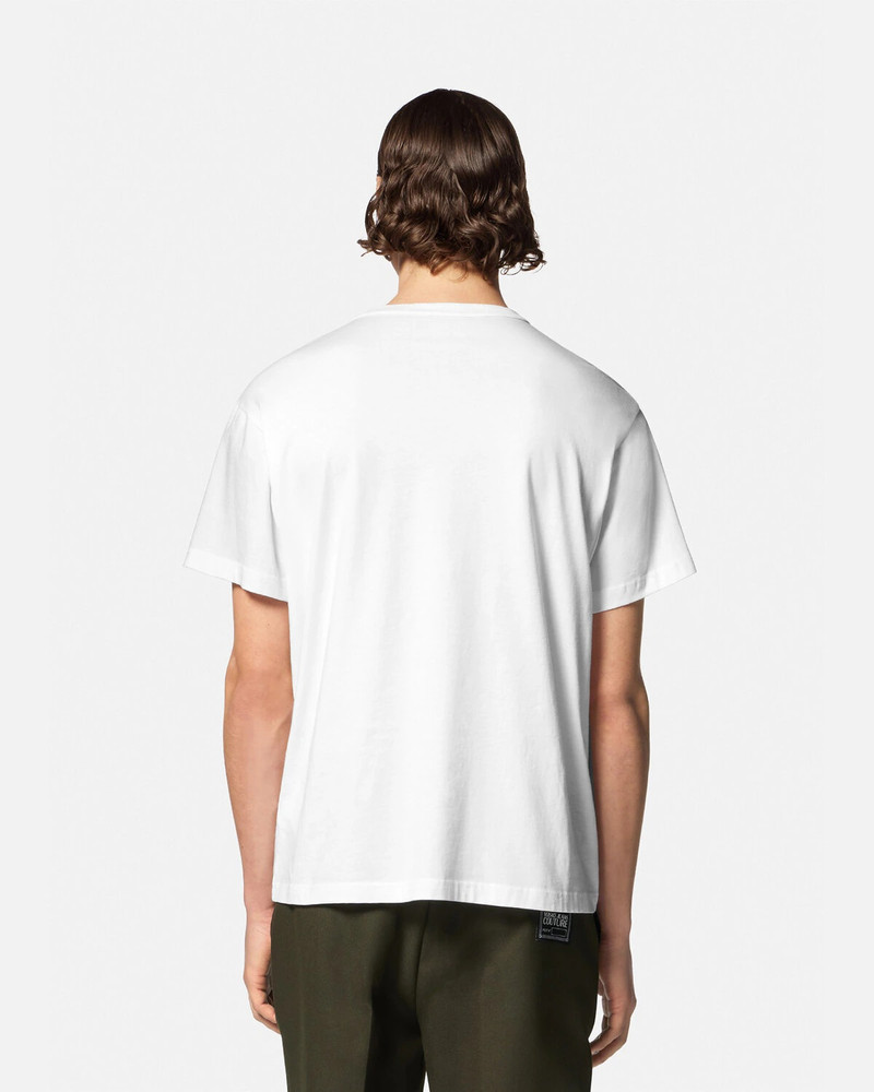 V-Emblem Chain T-Shirt 4