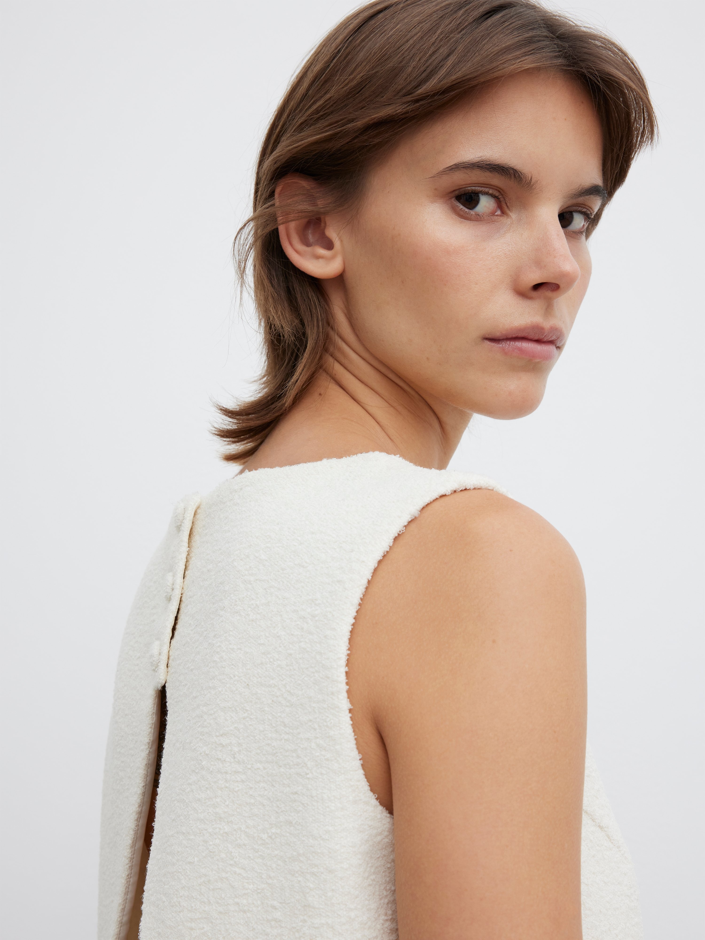 Open back bouclé top - 6