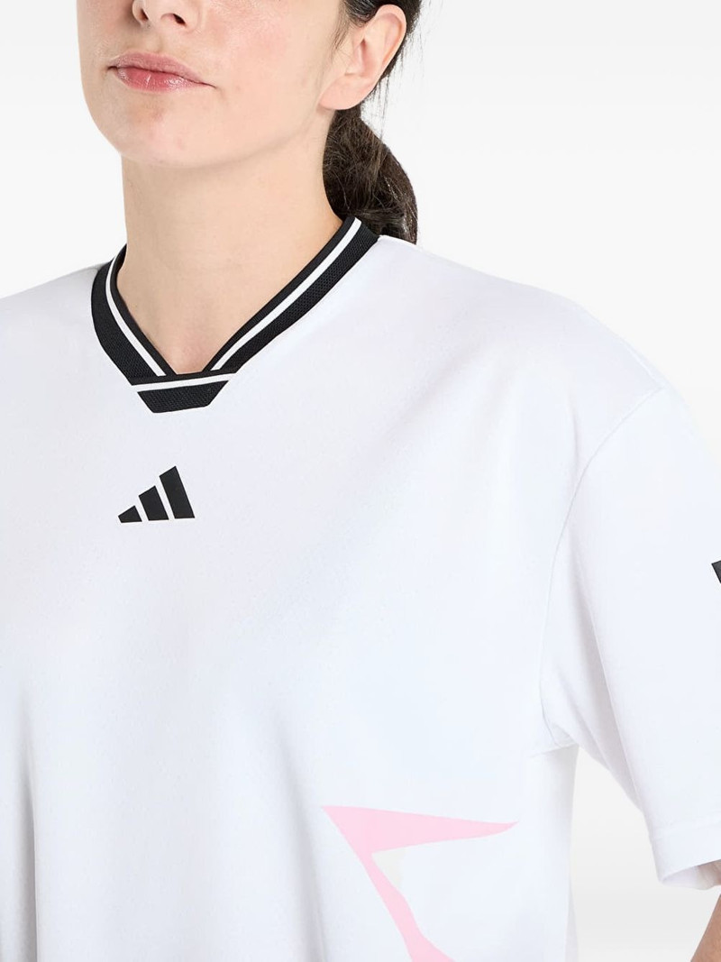 Boyfriend 3-Stripes Tiro V-neck T-shirt 4