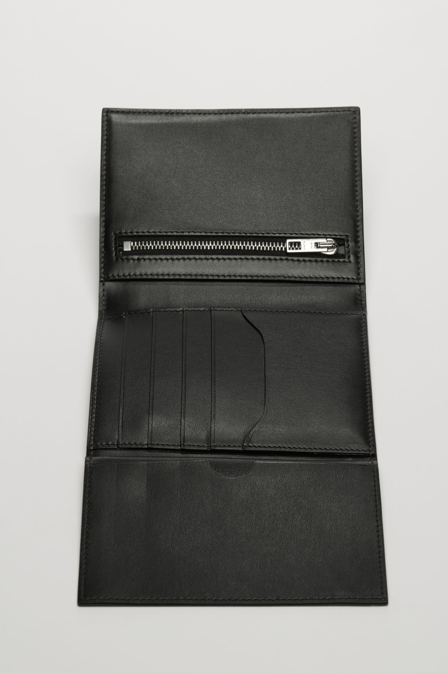 Trifold wallet black - 2