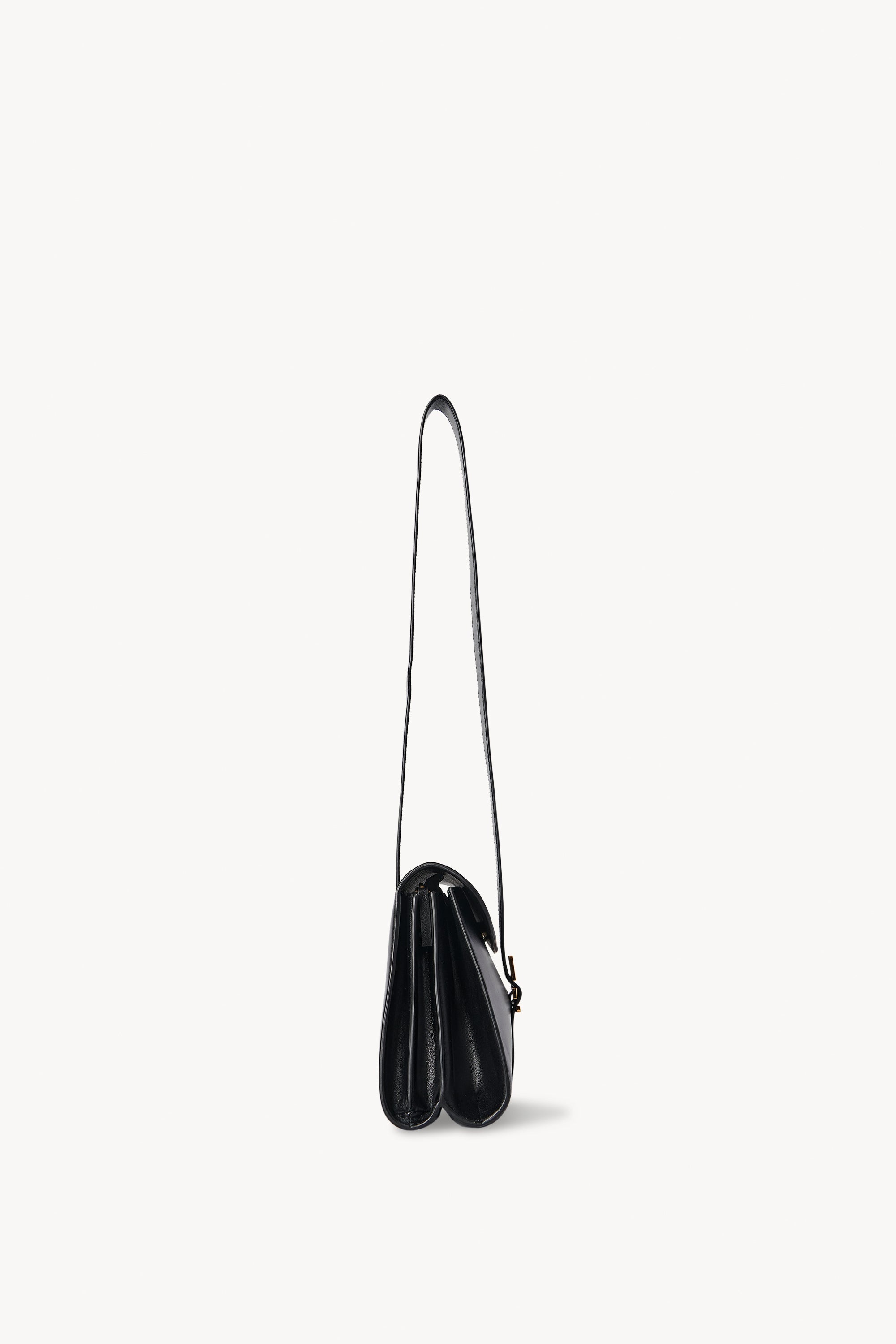 【関税・送料込み】The Row Isla Bag in Leather Black The Row Isla Bag in Leather | REVERSIBLE