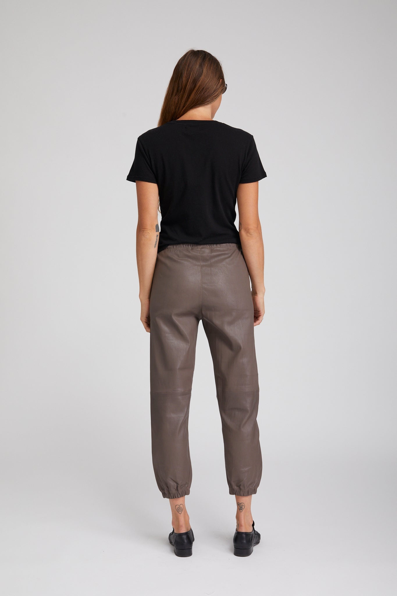 GREY LEATHER SWEATPANTS - 3