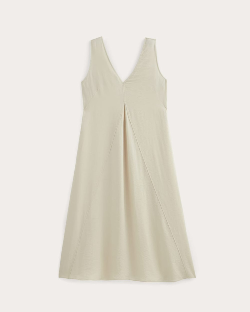 THE V-NECK DRESS IN SOFTLUXE 1