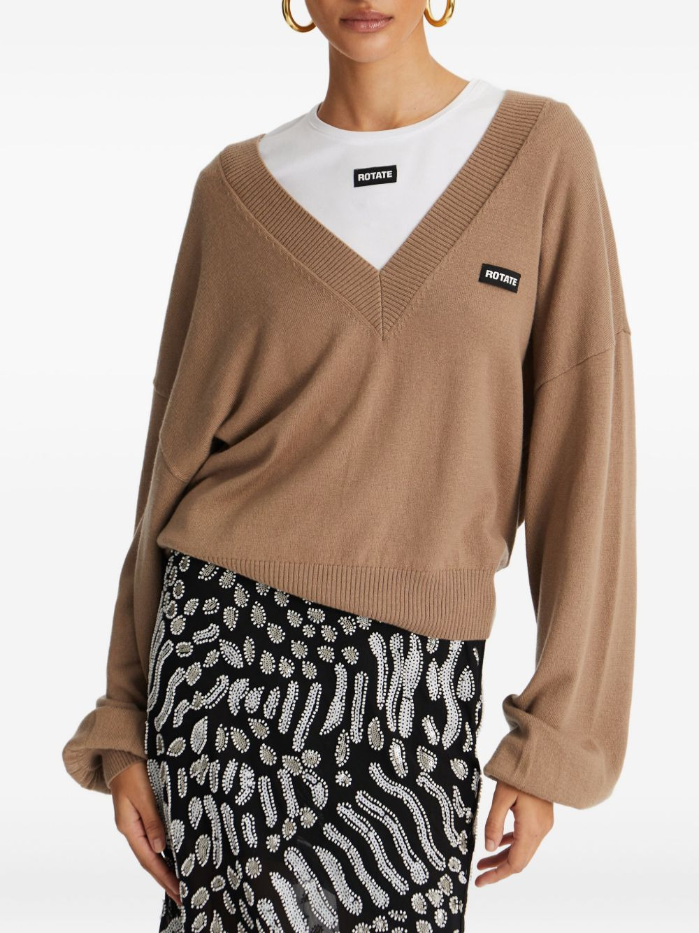 v-neck long-sleeve sweater - 4