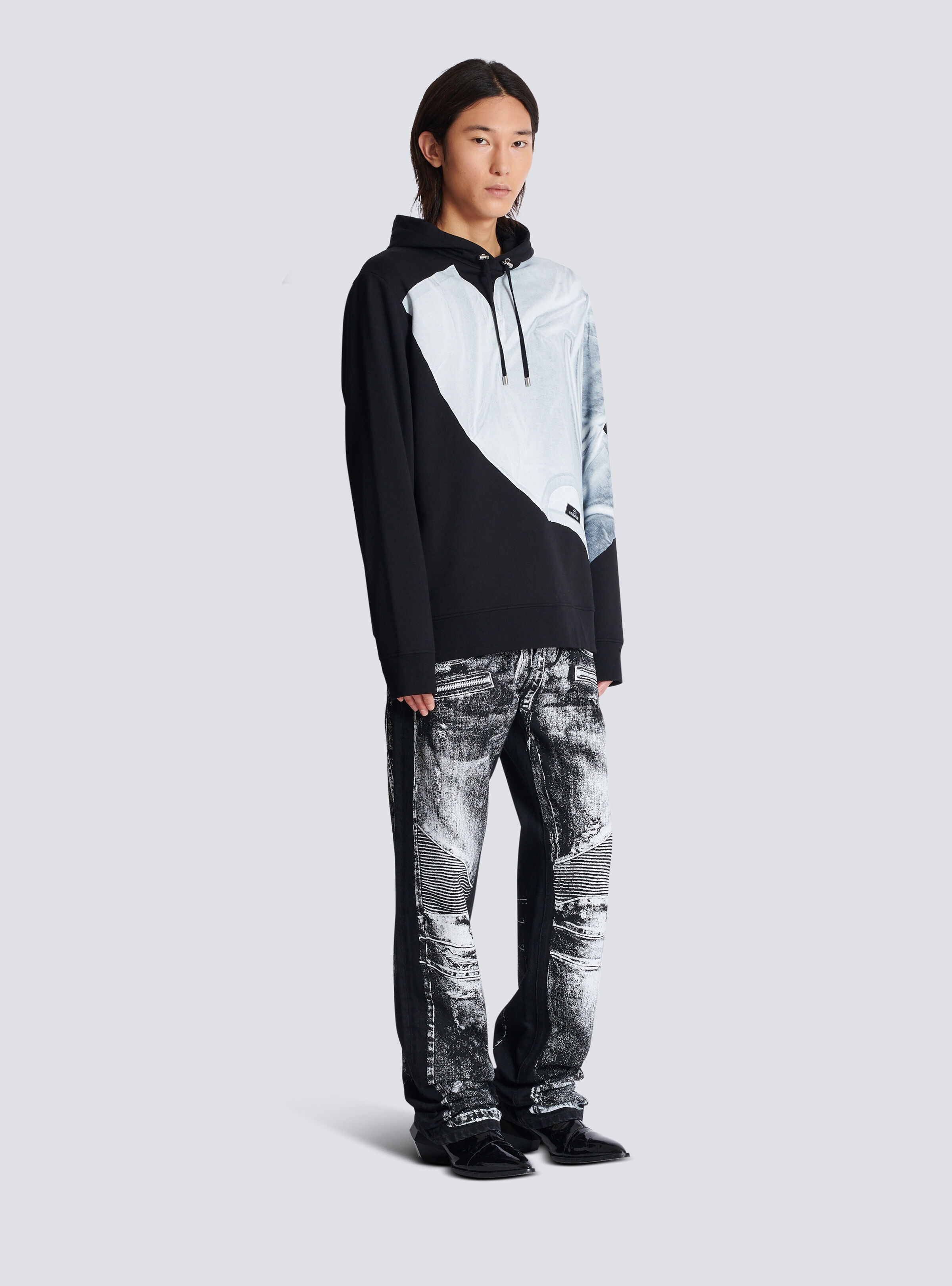 Hoodie with T-shirt print - 3