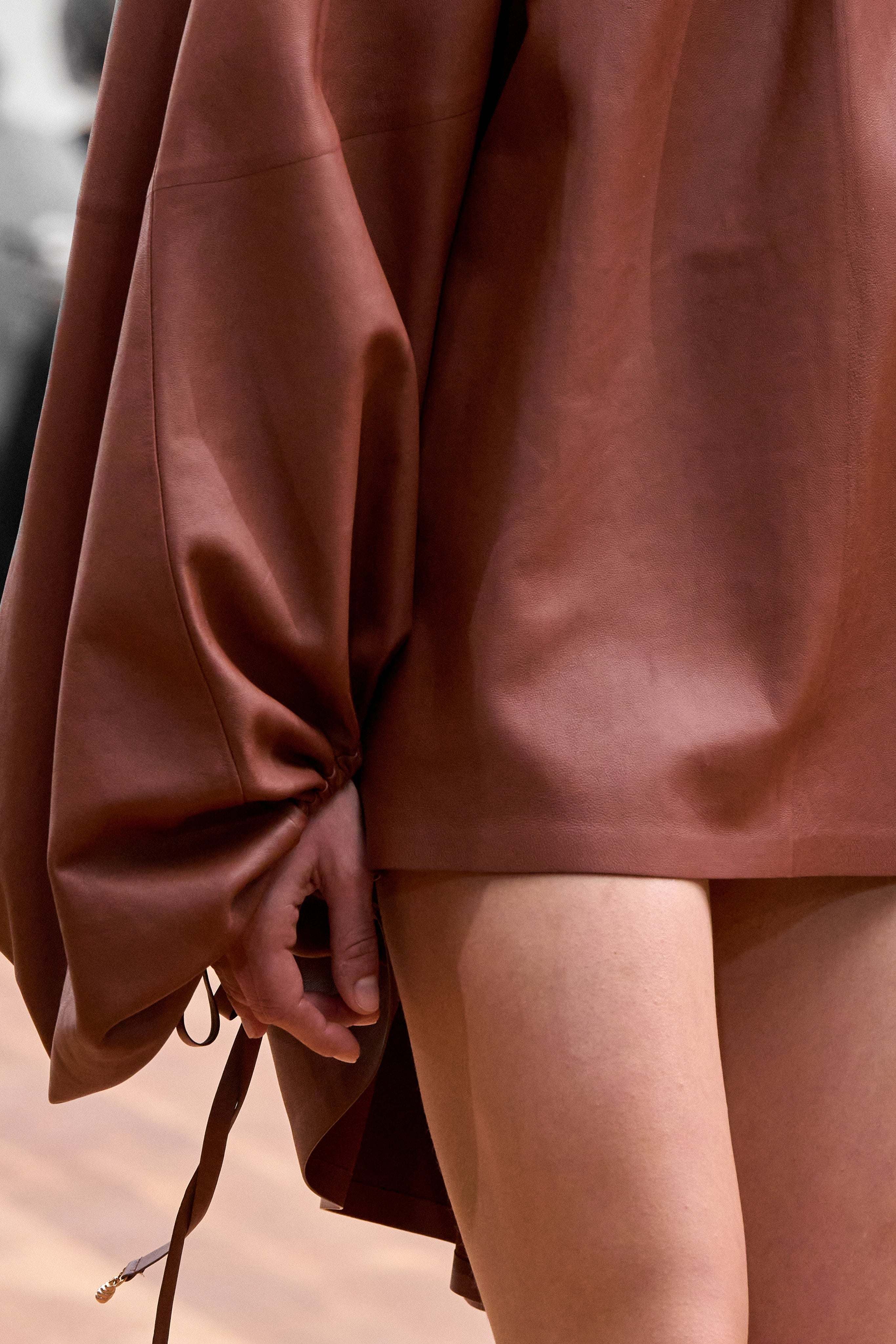 Wilmer Pleated Cape Top In Cognac Soft Leather - 4