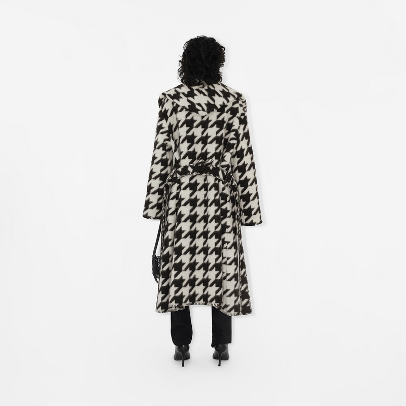 Houndstooth Wool Robe 4