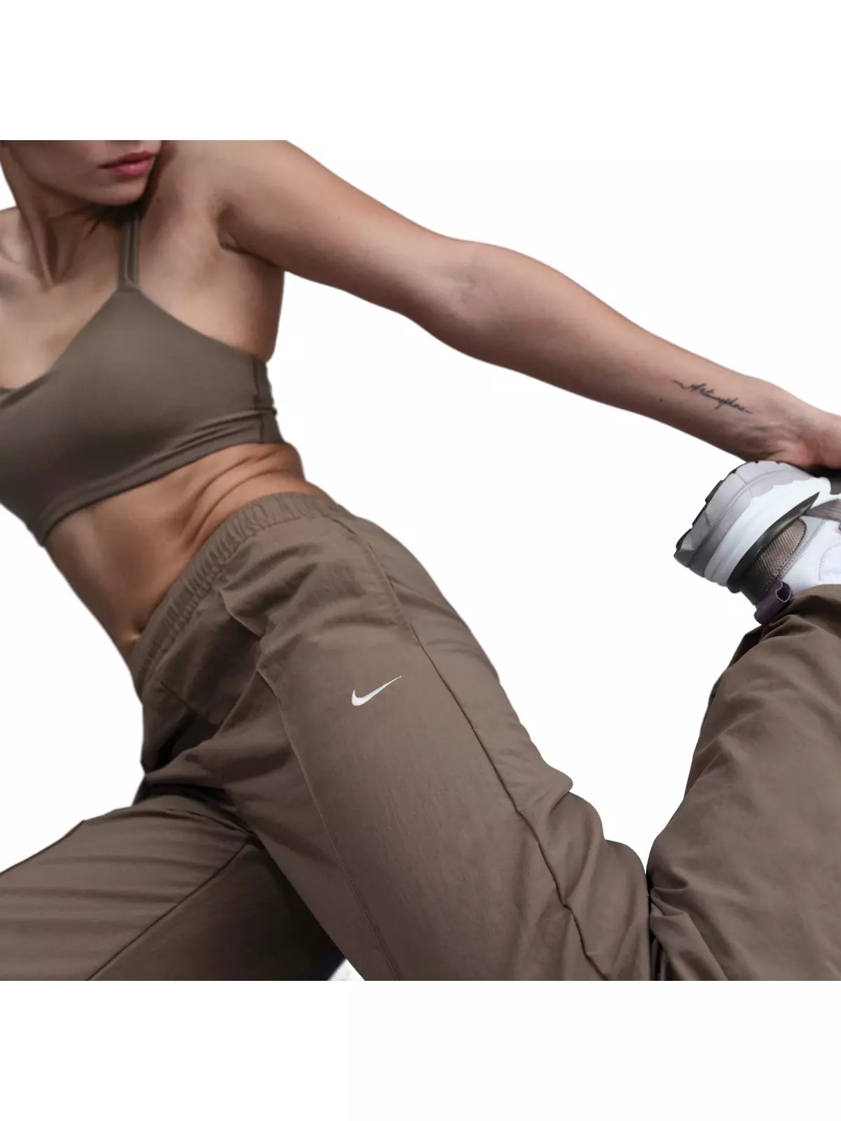 Women's Sportswear Everything Wovens Mid-Rise Open-Hem Pants - Brown - 5