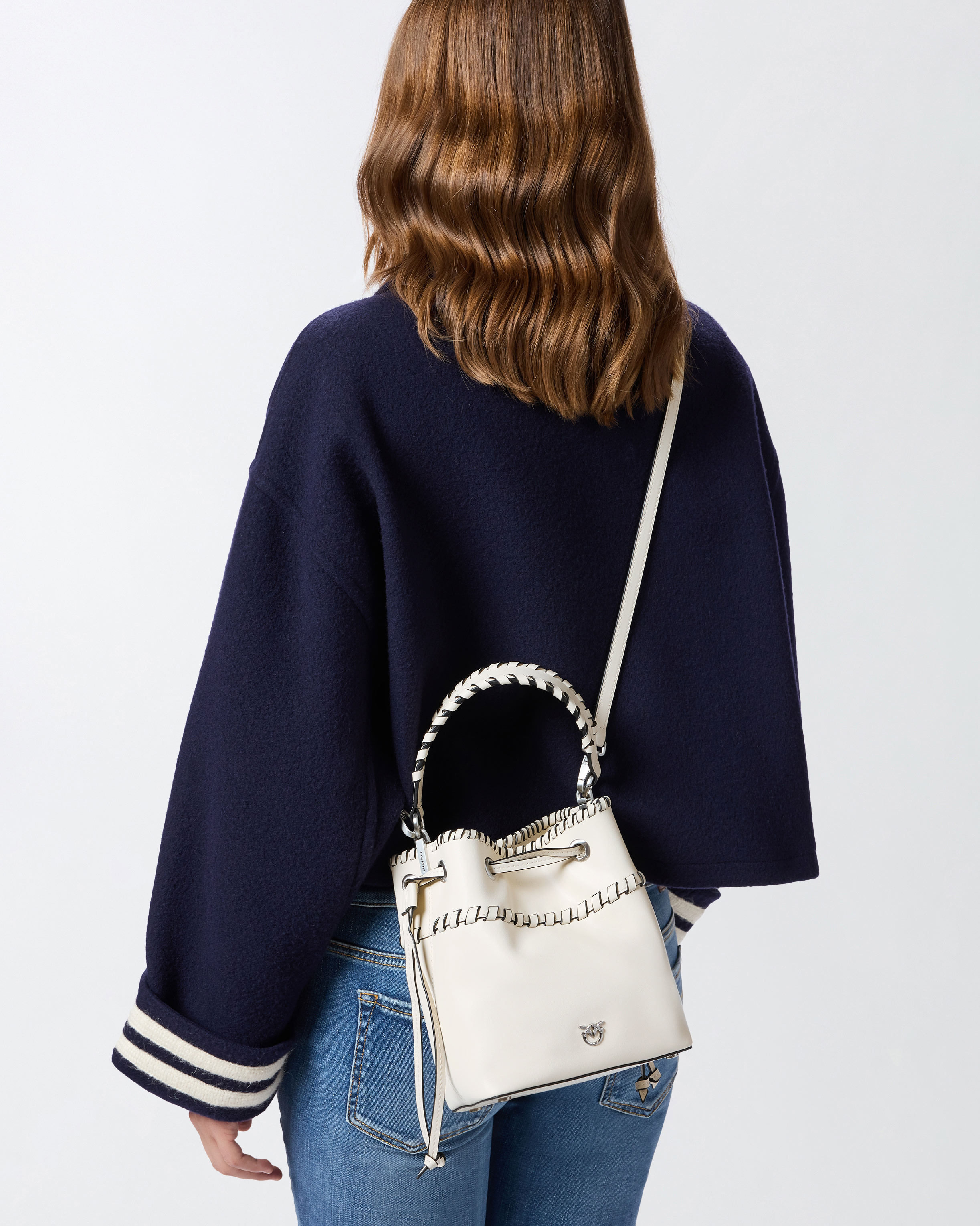 SMALL LEATHER BUCKET BAG WITH THREADED DETAILING - 5