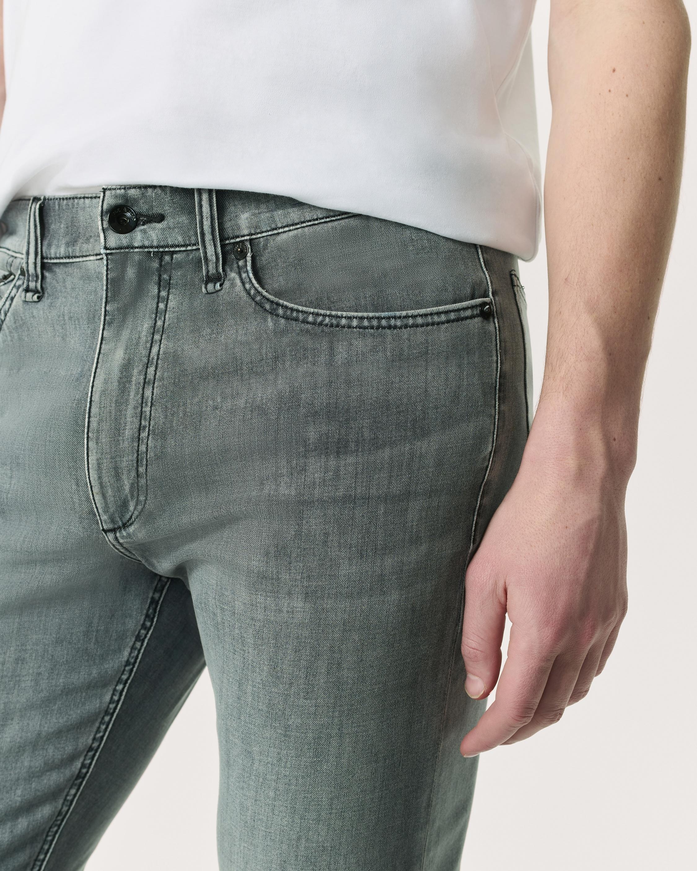 Fit 2 Slim Fit Jeans
rbAIRFLEX Denim - 4