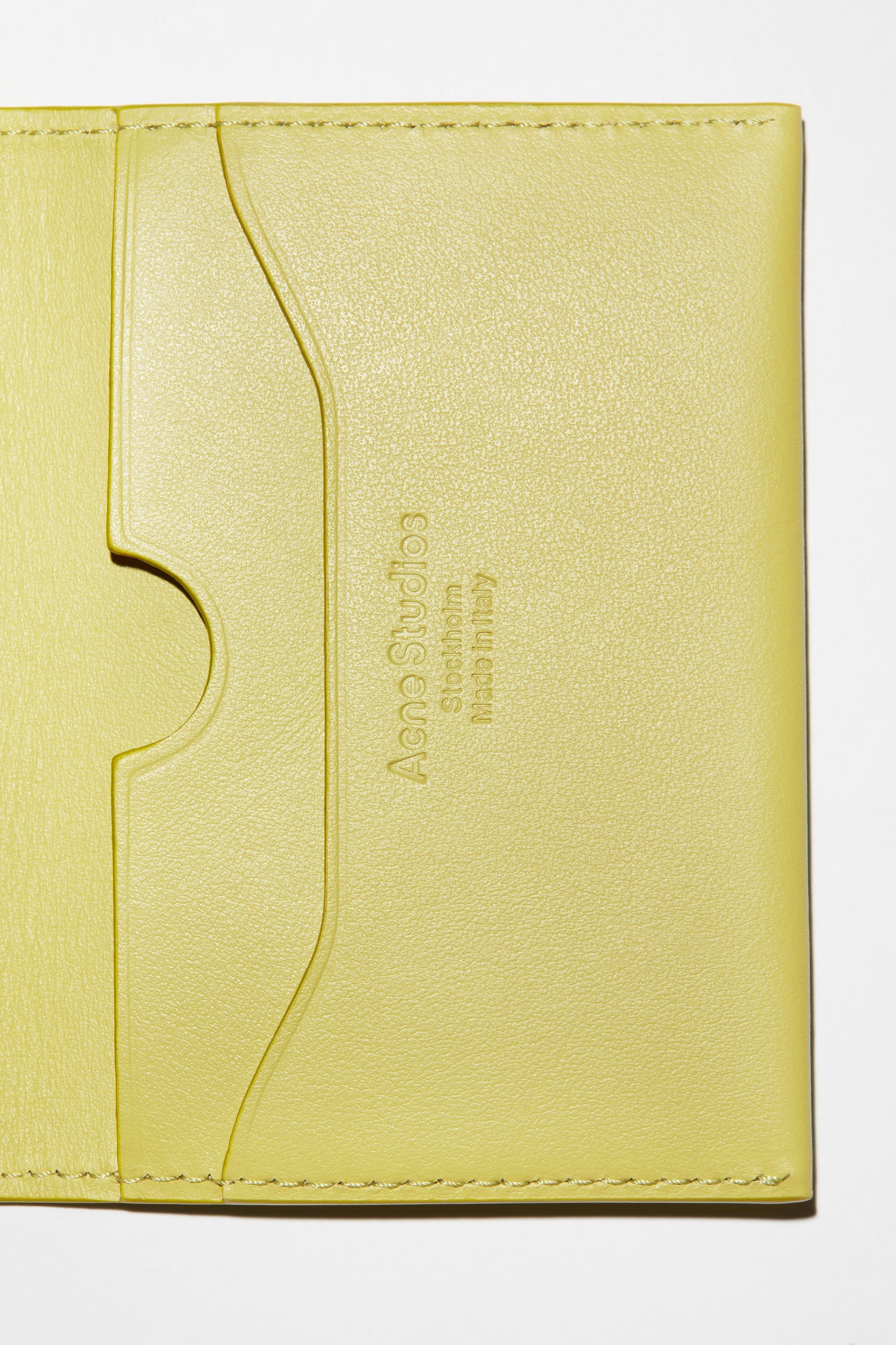 Leather card case - Apple green - 4