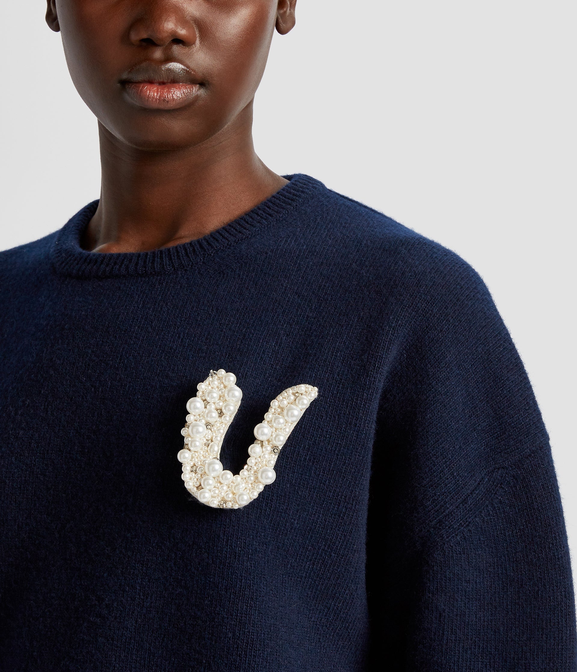 PEARL ALPHABET BROOCH U - 2