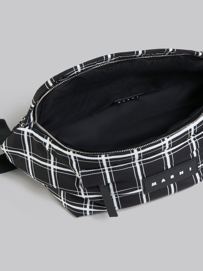 BLACK CHECKED PUFF BELT BAG - 4