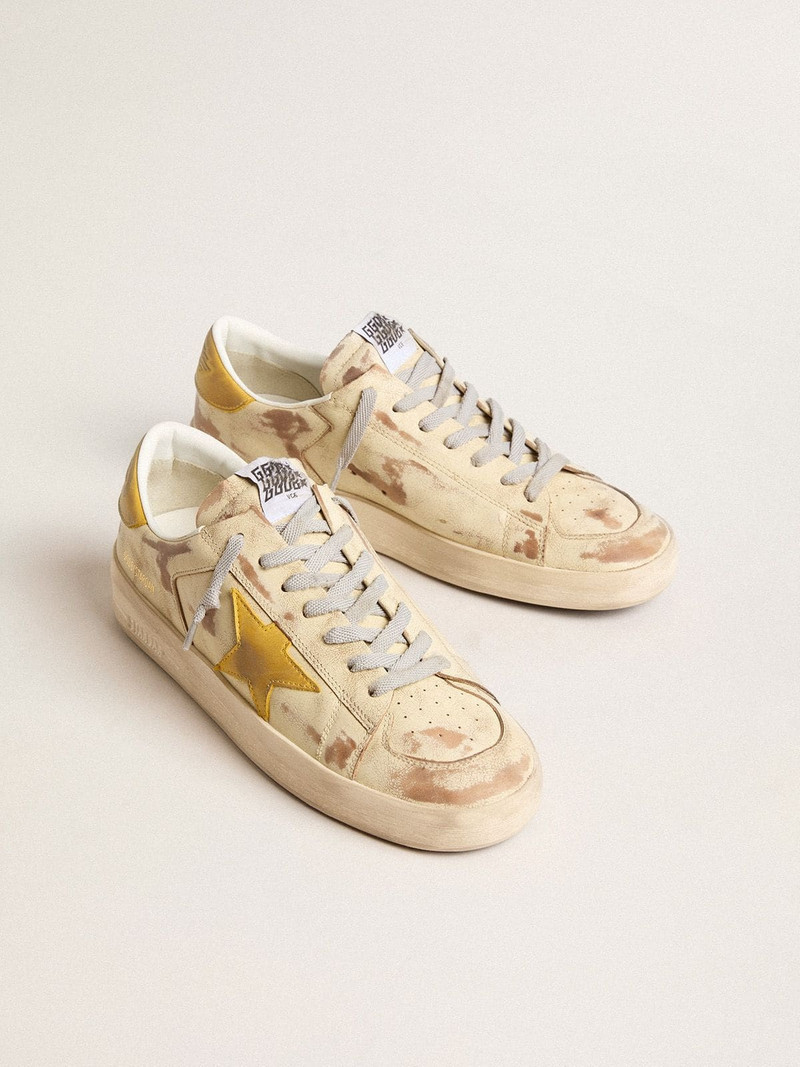 Golden Goose Men's Stardan in beige leather with honey-colored nubuck star and heel tab outlook