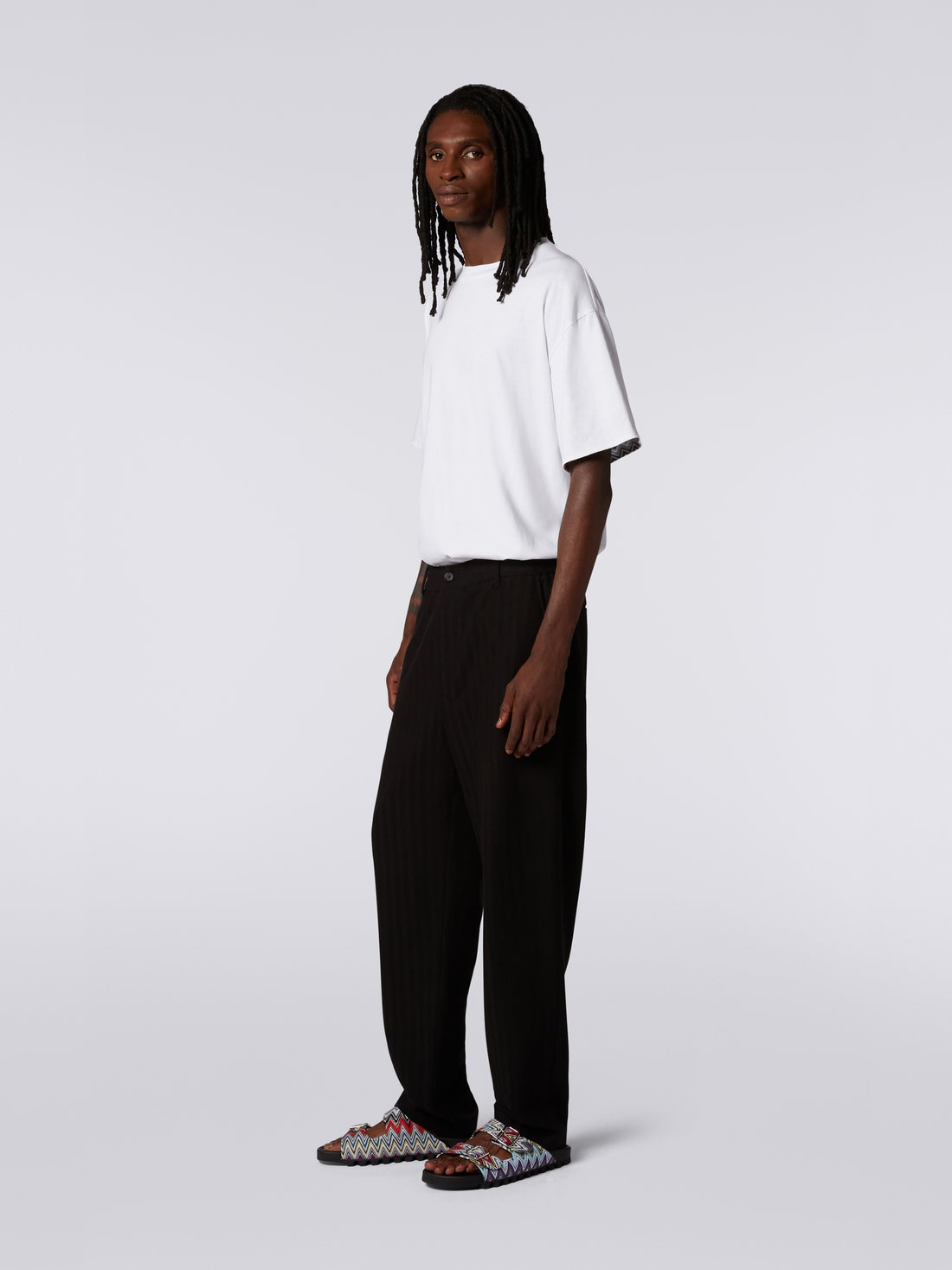 Viscose and cotton chevron trousers with ironed crease - 3
