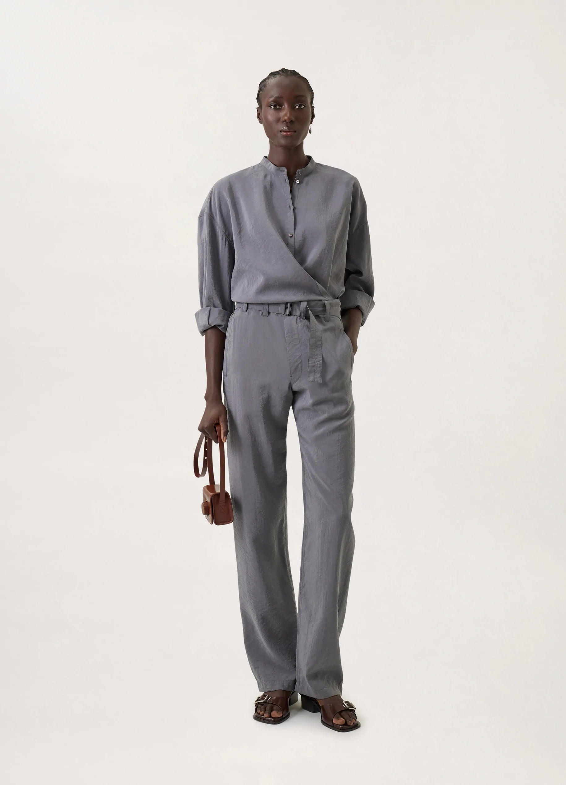 SOFT BELTED PANTS
DRY SILK - 2