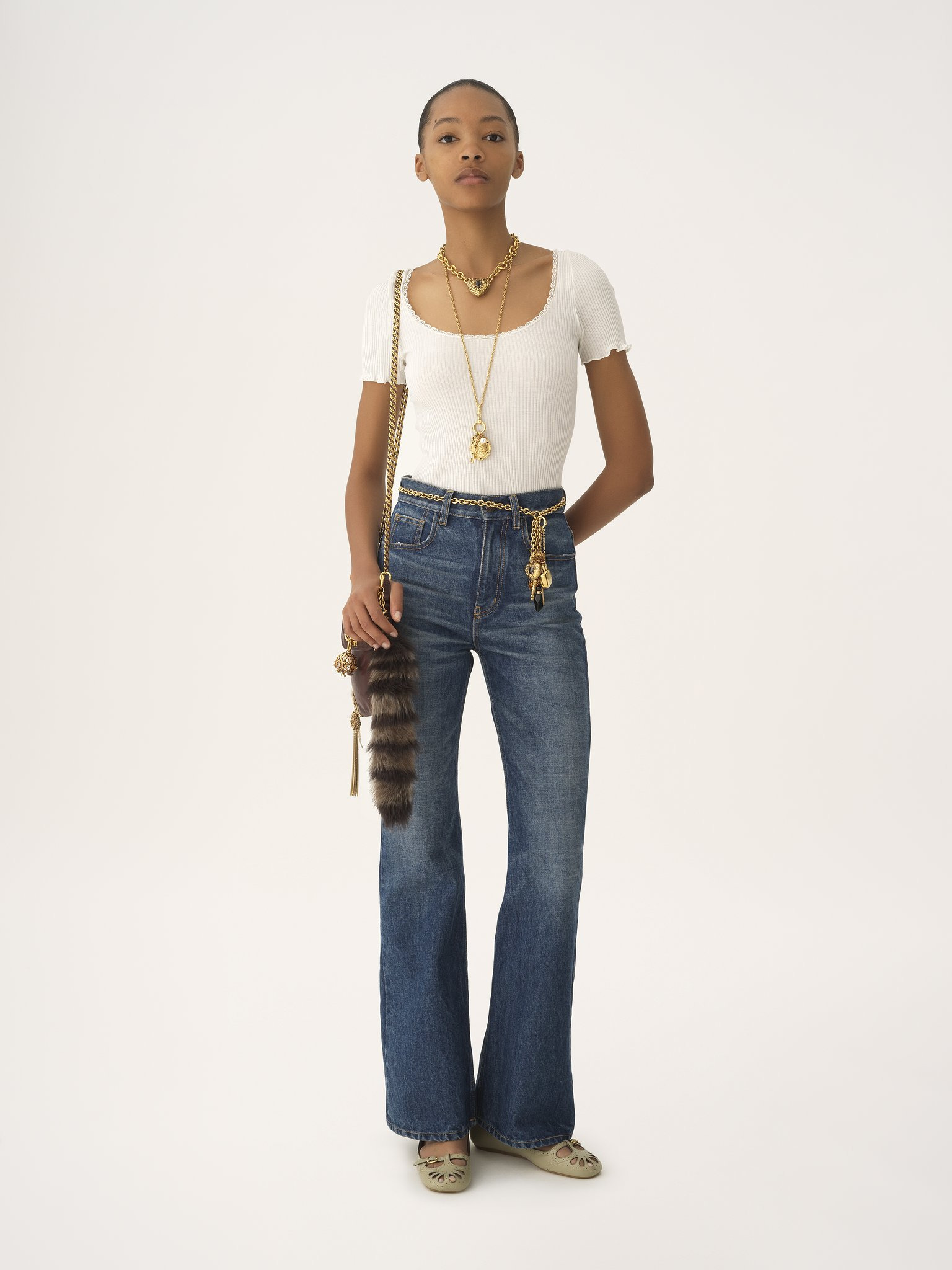 SCOOP-NECK FITTED T-SHIRT IN COTTON - 3