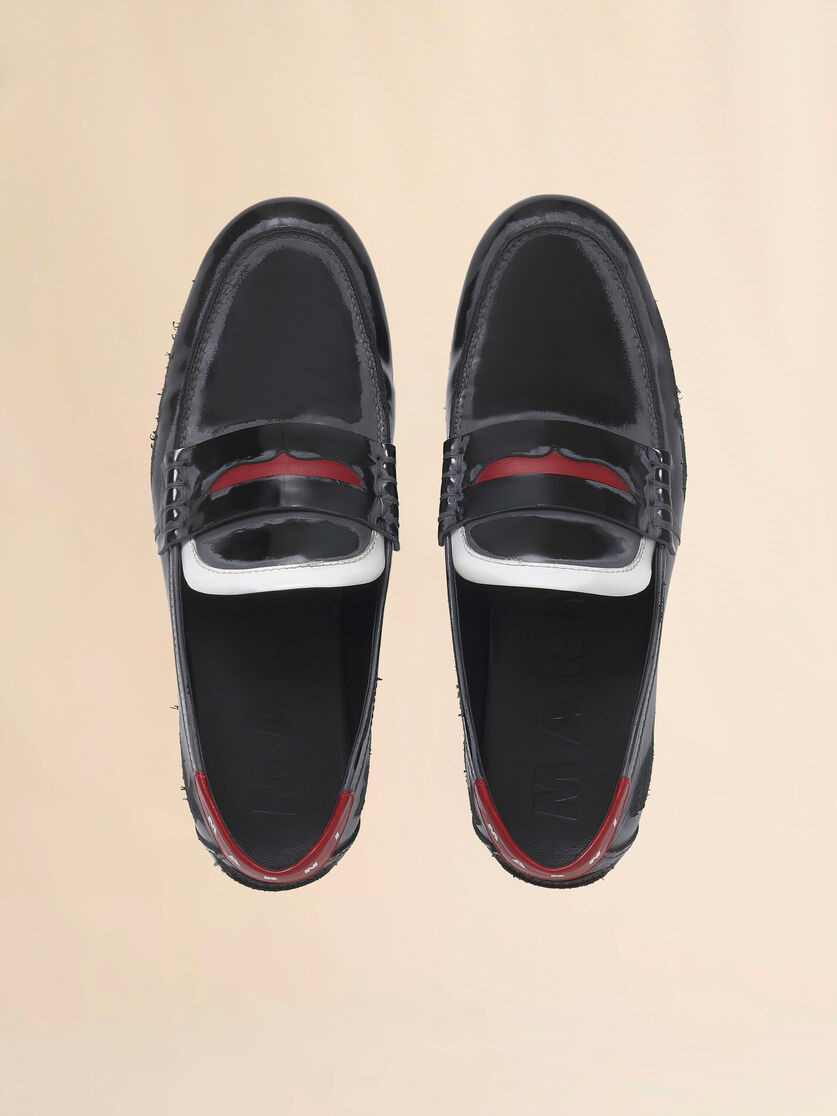 BLACK LEATHER MOCCASIN WITH LOGO TAB - 4