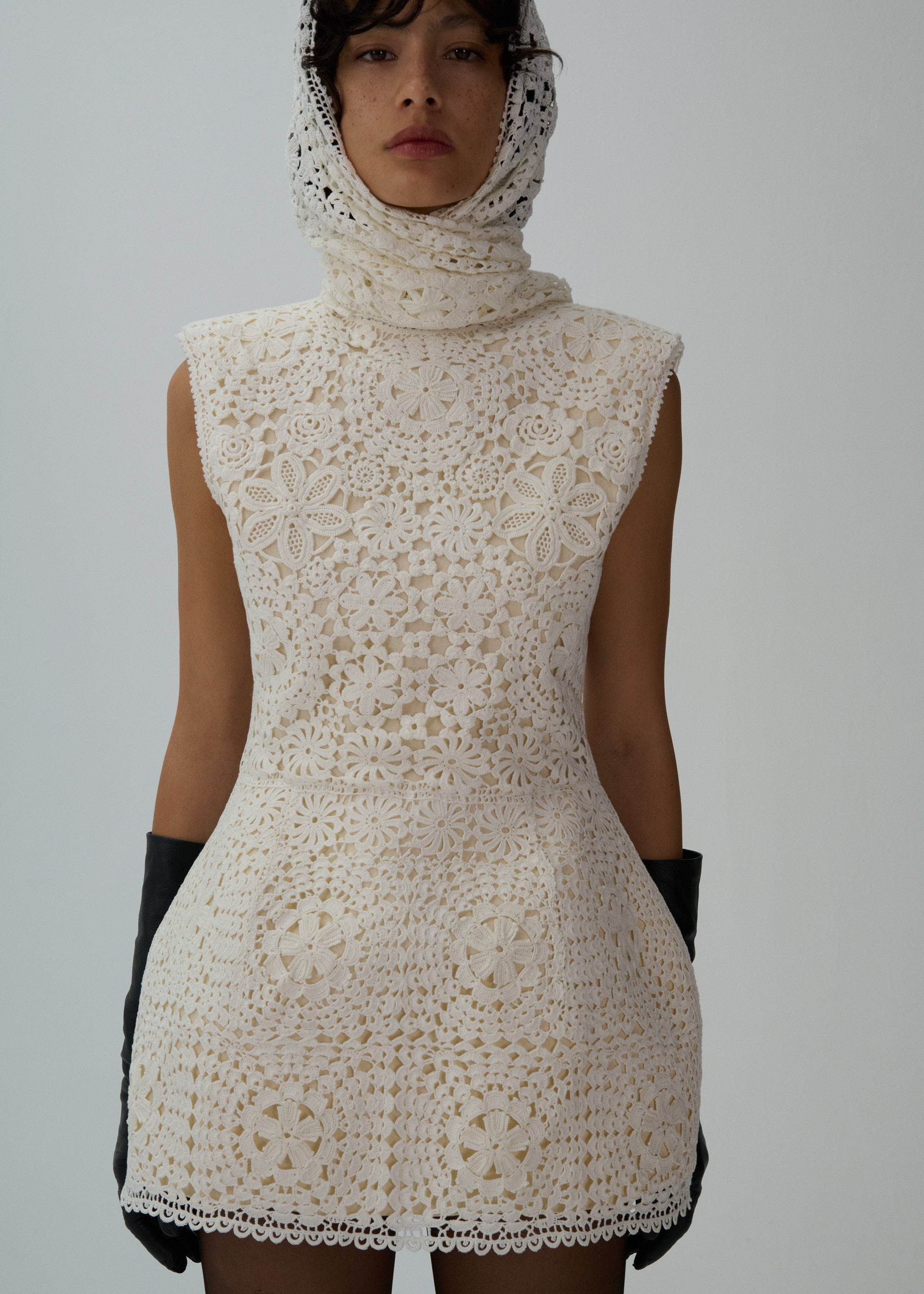 Crochet scarf in cream - 4