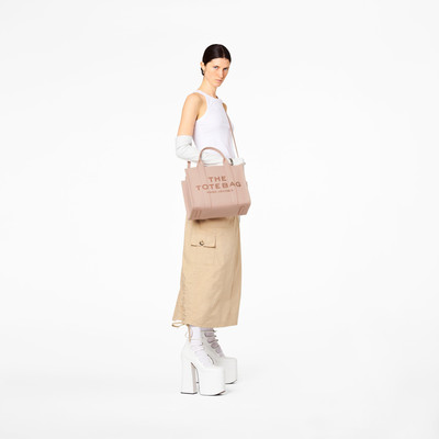 Marc Jacobs THE LEATHER MEDIUM TOTE BAG outlook