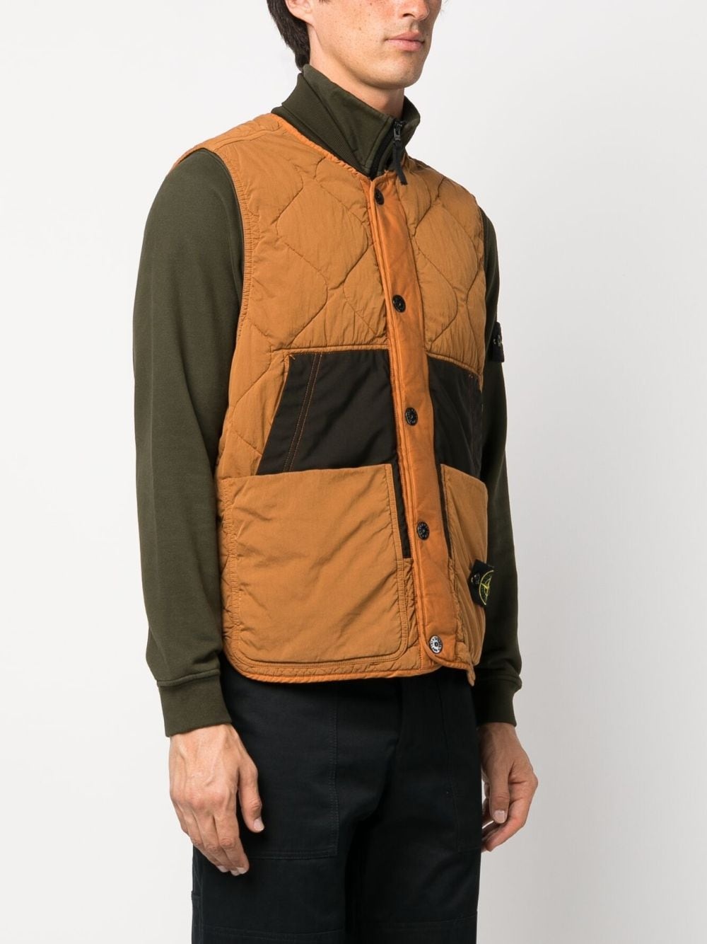 Compass-patch quilted gilet - 3