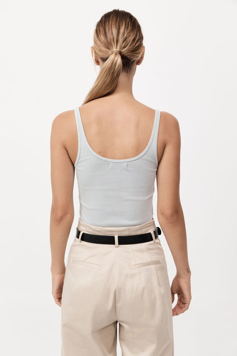 Organic Cotton Slim Scoop Tank - Sliver 4