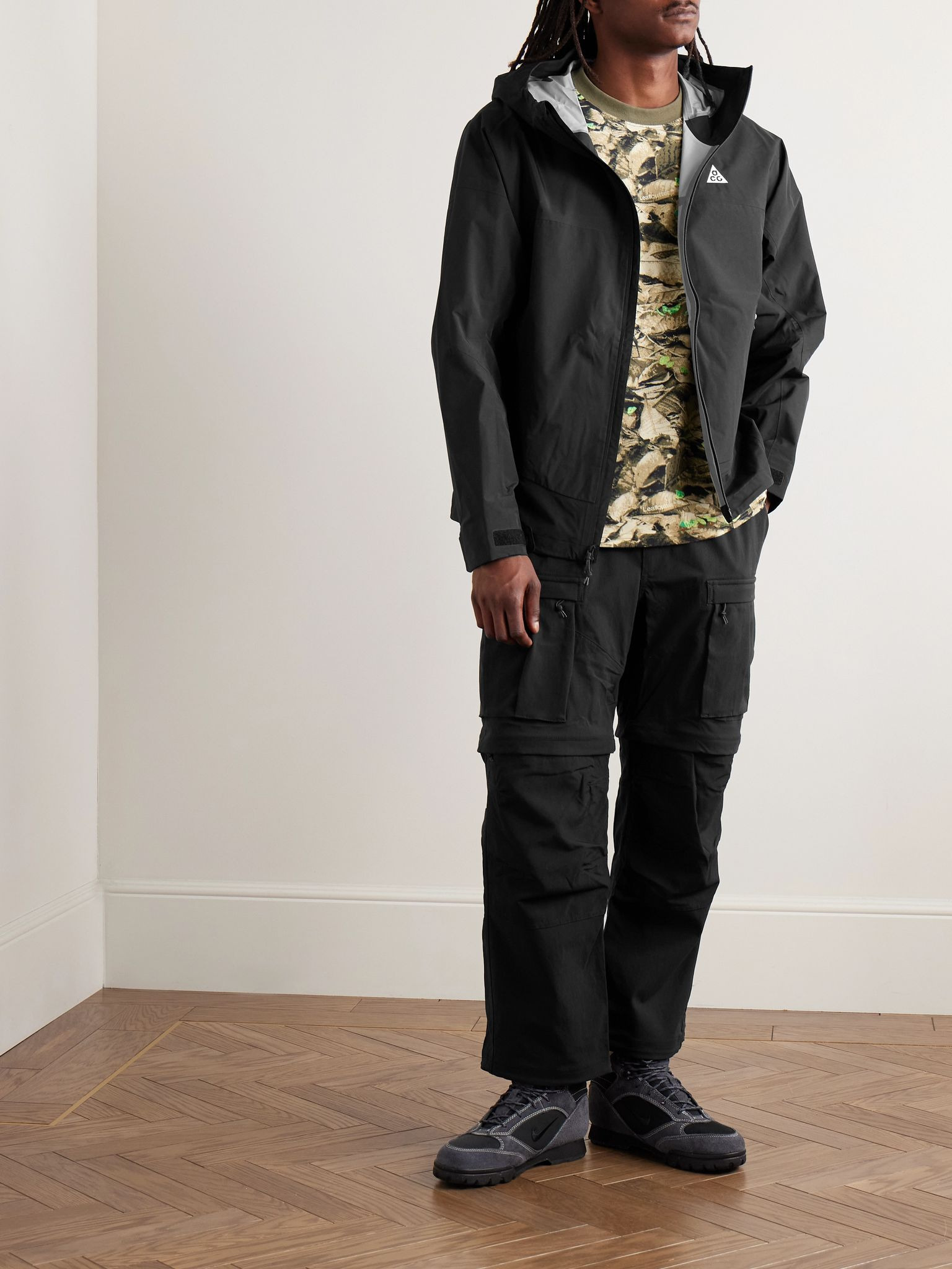 ACG Smith Summit Straight-Leg Convertible Shell Cargo Trousers Black - 2