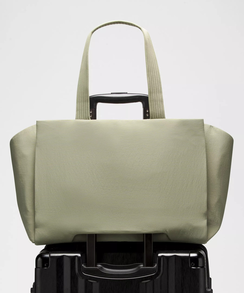 Triple Compartment Tote Bag 18L 10