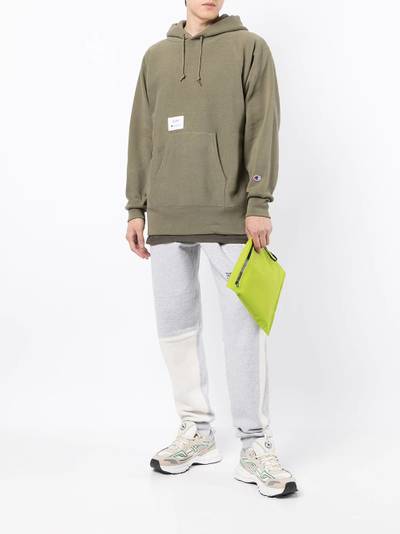 WTAPS logo-patch pullover hoodie outlook