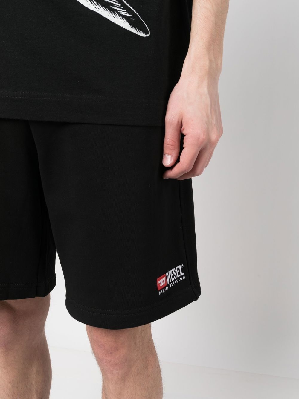 emrboidered-logo detail shorts - 5