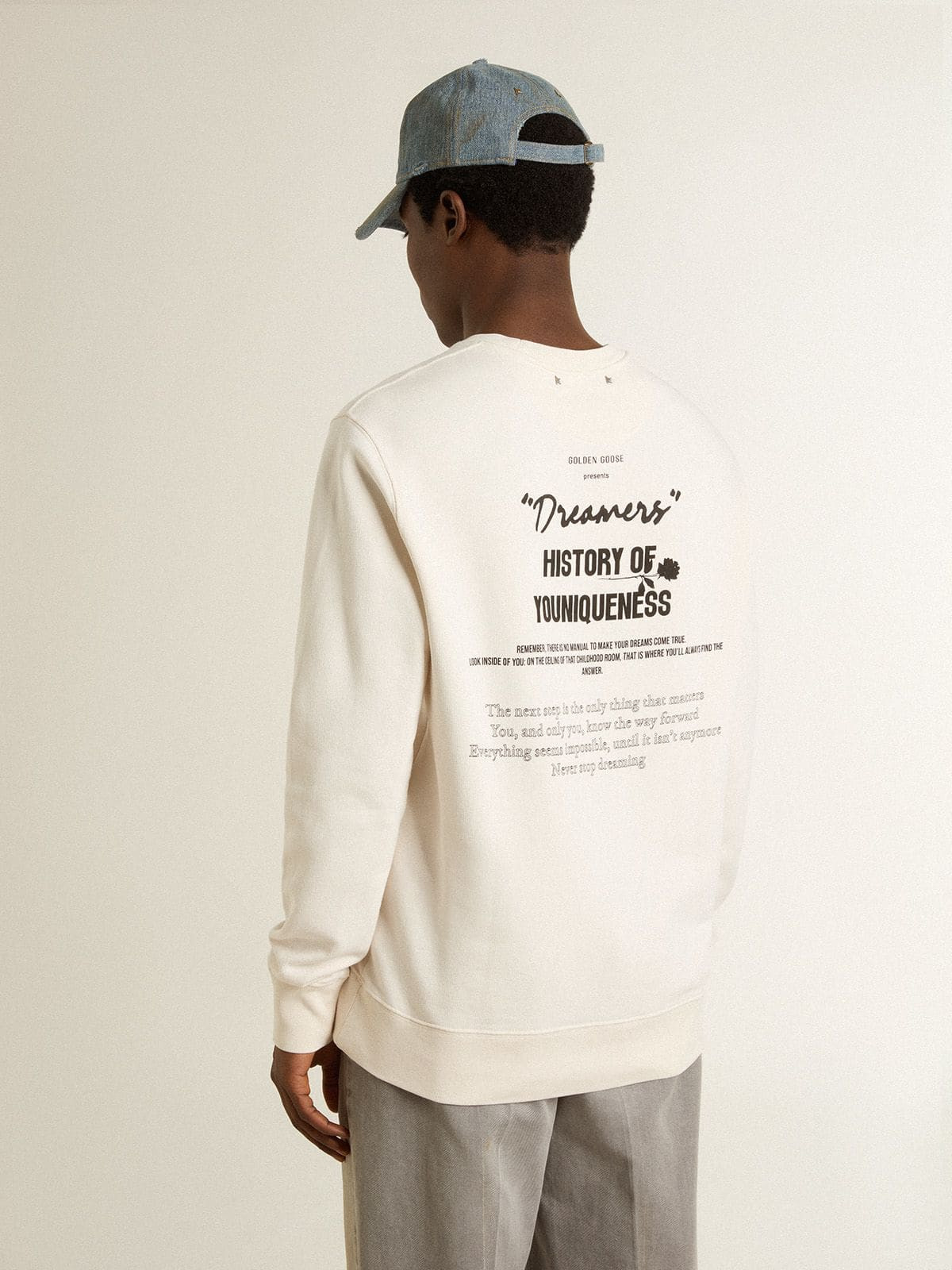 Men's white cotton sweatshirt with print on the back - 4