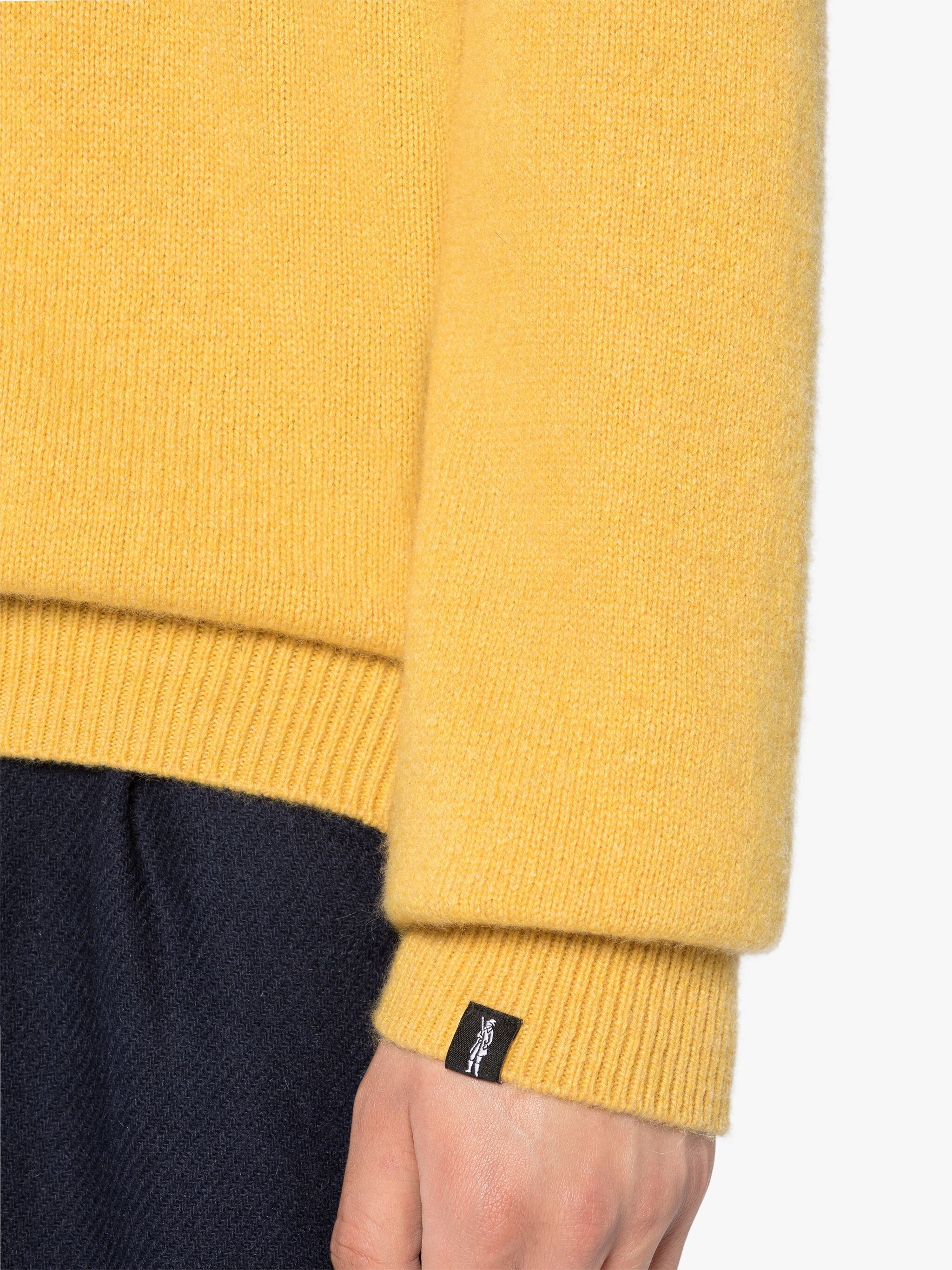 HOLKHAM YELLOW CASHMERE CREWNECK SWEATER - 6