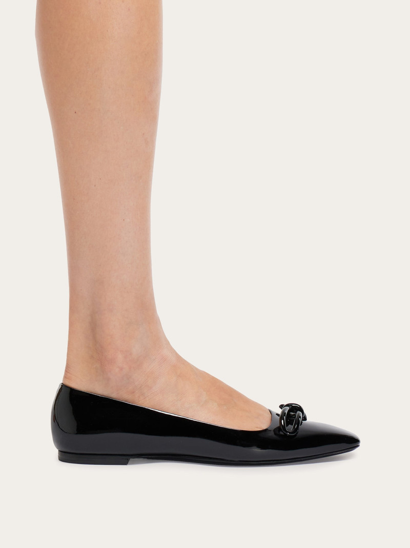 FERRAGAMO Ballet flat with asymmetric bow outlook
