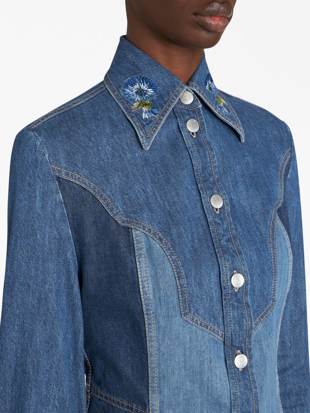 floral-embroidered denim shirt - 4