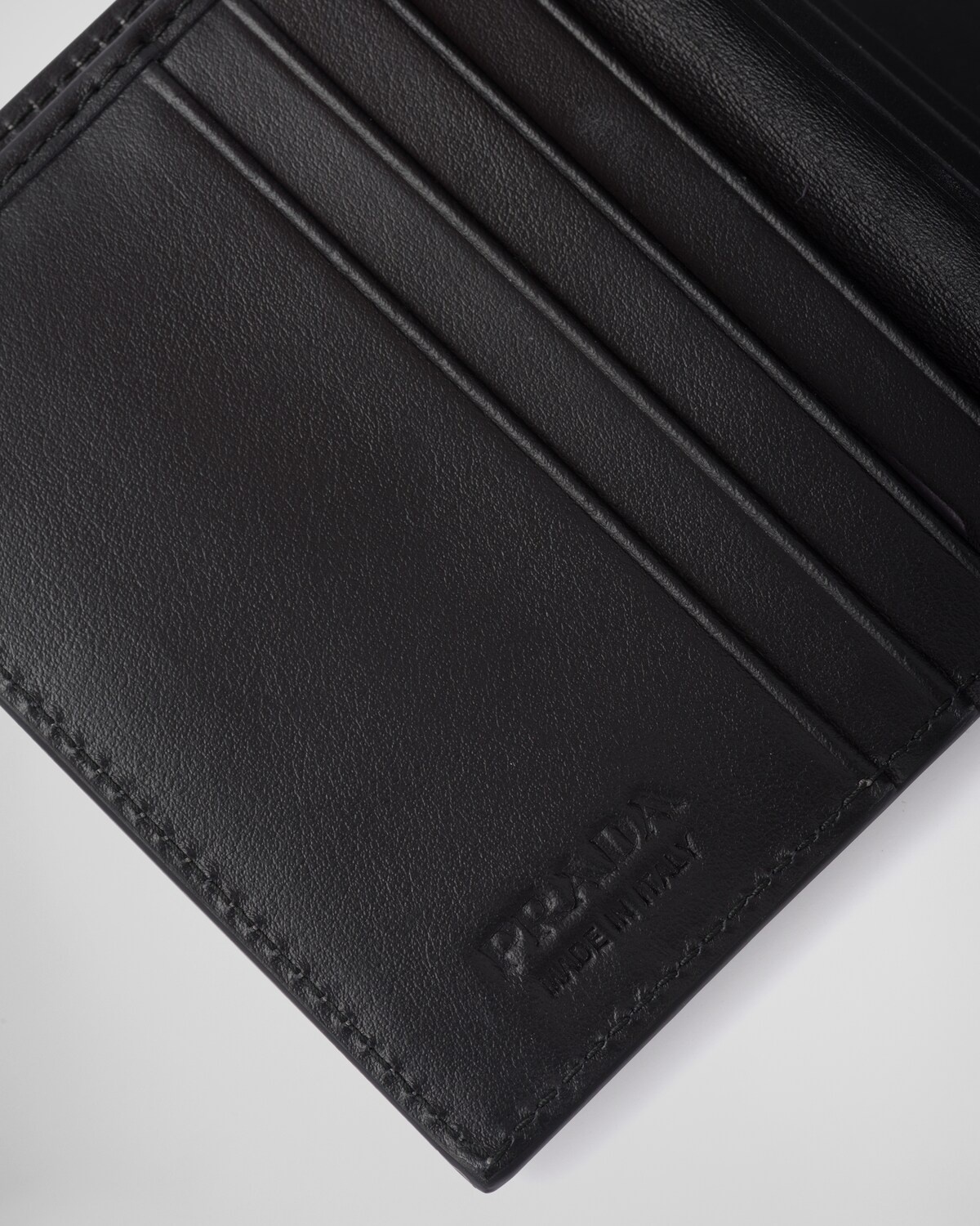 Brushed leather wallet - 6