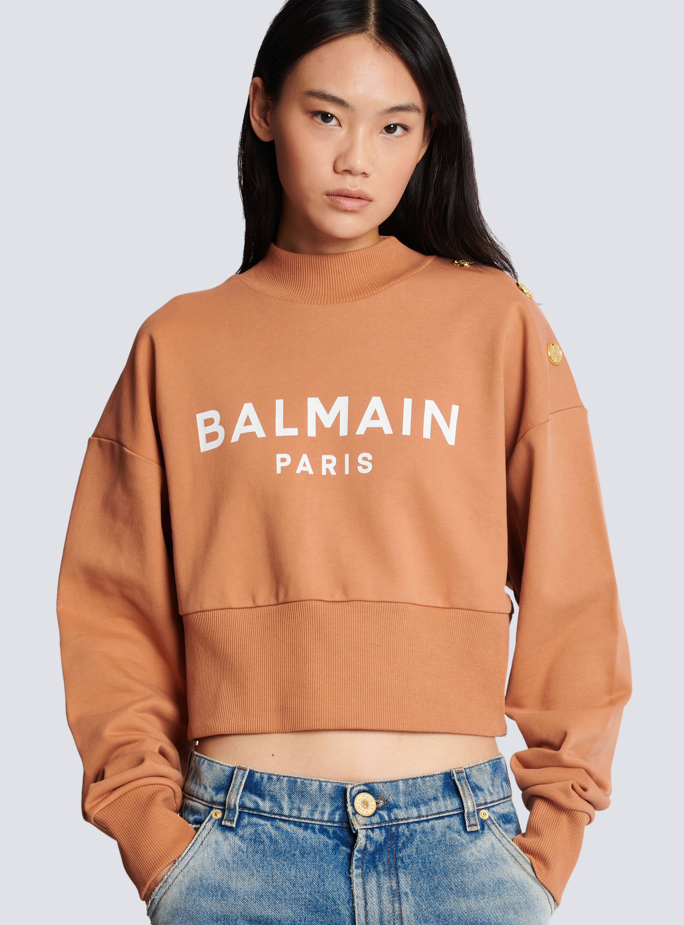 Cropped buttoned Balmain logo print sweatshirt - 6