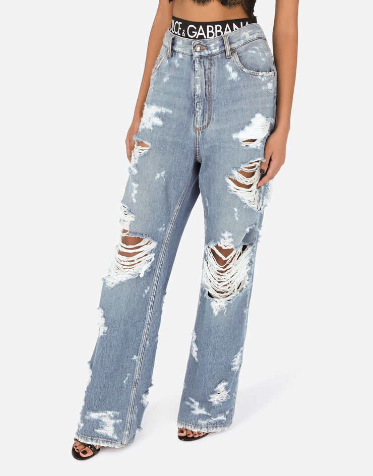 Jeans with ripped details - 4