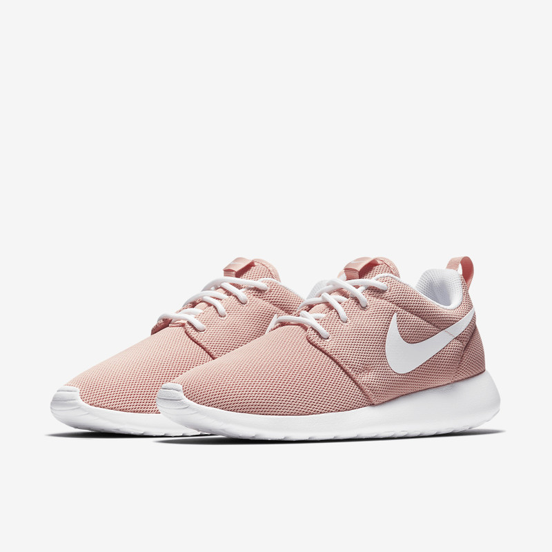 Nike Women's Roshe One Shoes 5